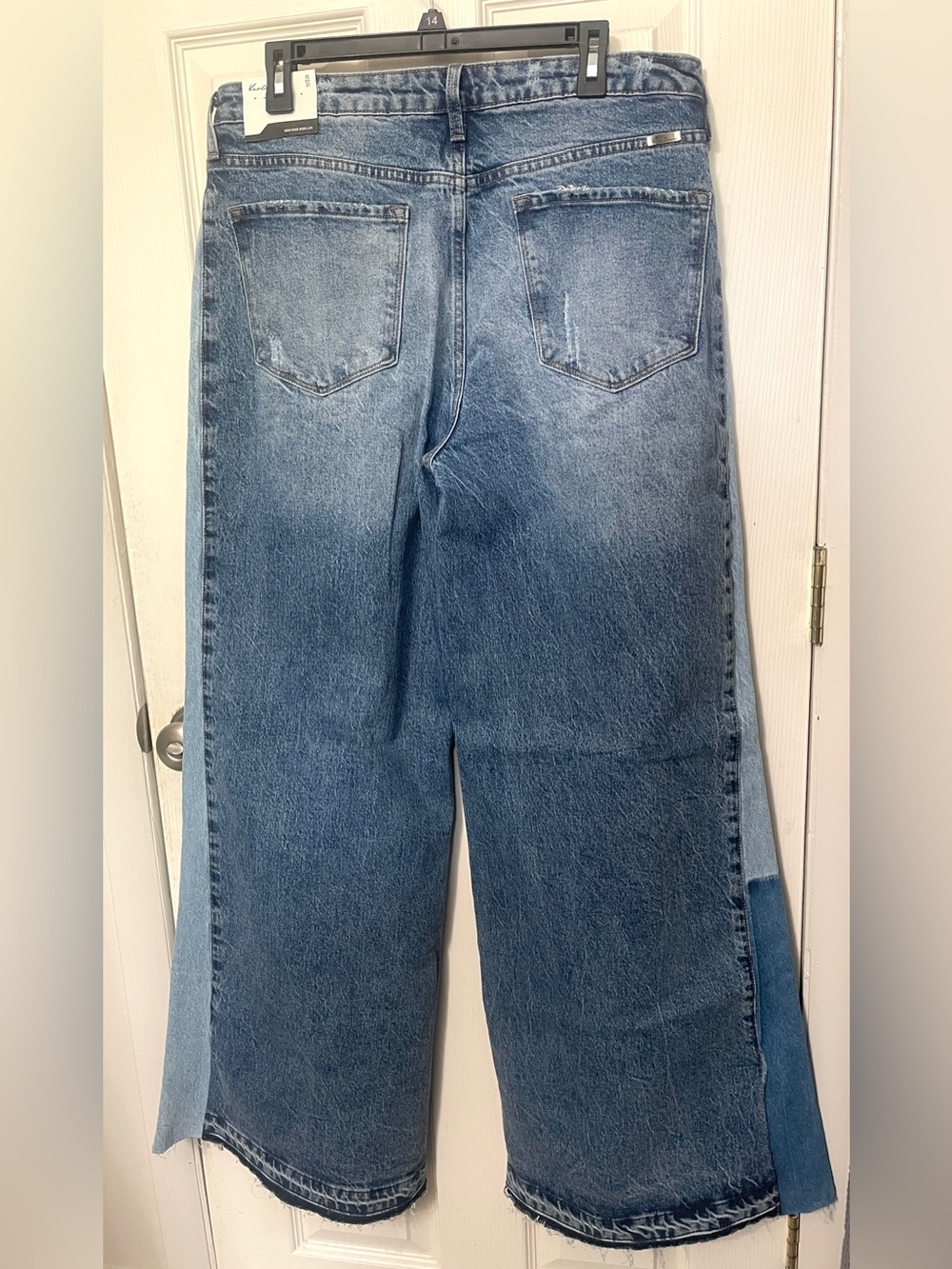 KanCan Extra-Wide Leg Medium Wash High Rise Jeans Size 15 x 34” NWT - Picture 13 of 15